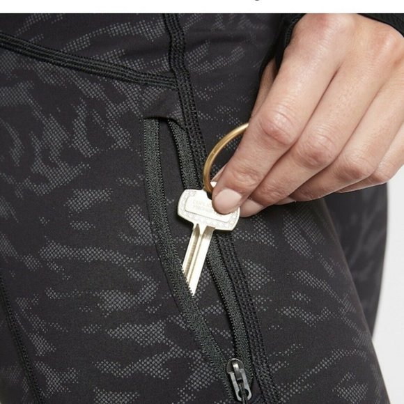 Athleta Rainier Reflective Printed Tights size XLT - Picture 3 of 5